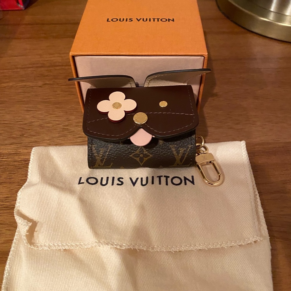 Louis Vuitton Dog AirPod Pro Monogram Case